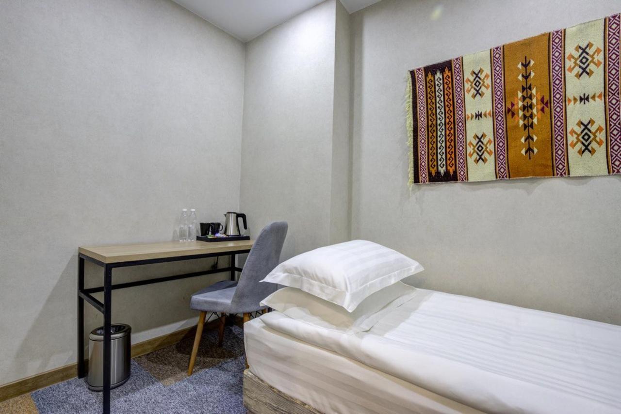My Hotel Бишкек Екстериор снимка